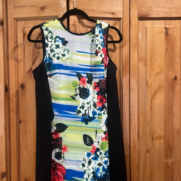 Maggy London Sleeveless floral dress SZ 12 - Picture 2 of 6